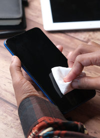 Screen Cleaning Wipes For All Devices 