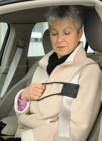 SEAT BELT GRAB AND PULL AID
