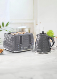 Daewoo 1.7L Kettle and 4-Slice Toaster S 