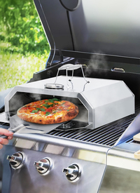Outdoor Pizza and Oven