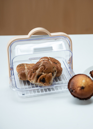 Bread Holder And Crumb Catcher