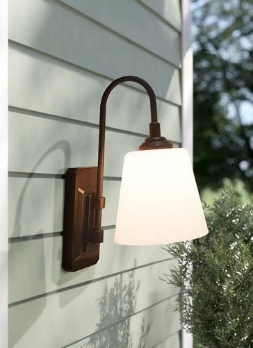 Easy attachable wall lamp