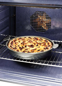 Oven tray with lift