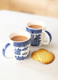 Blue Willow Mugs (Pack of 2)