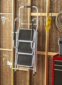 Step Ladder with Safety Handles 