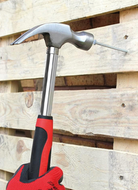 HAMMER AND 500 NAIL ASSORTMENT SET